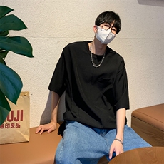 黑色