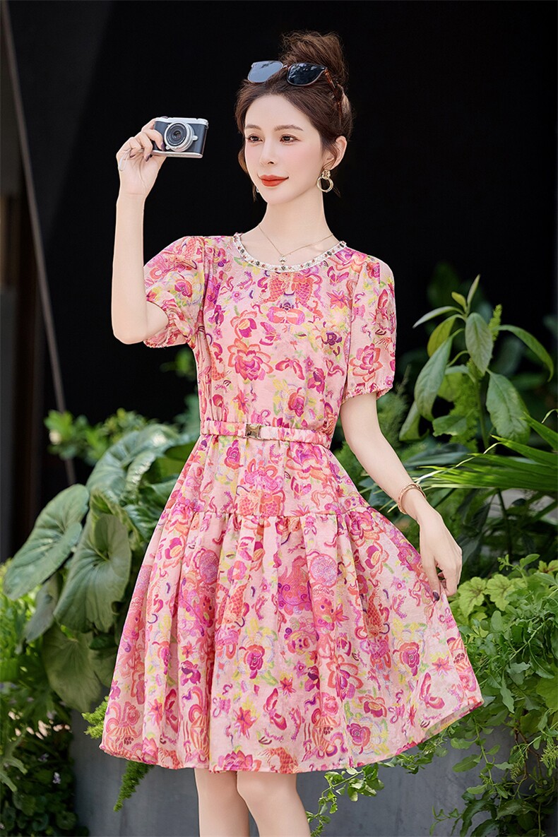 法式甜美减龄碎花连衣裙女2025夏季新款小个子气质收腰显瘦A字裙,女装连衣裙,众宇琦