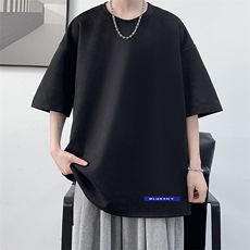 黑色