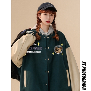 中性23春季潮流时尚小熊印花PU皮拼接棒球服夹克外套G643P85控108图片