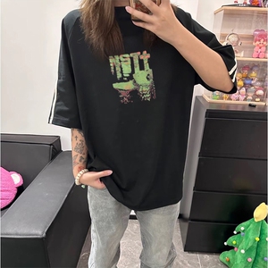 抖音得物高品质二开240克宽松纯棉美式潮牌三条杠织带短袖T恤图片