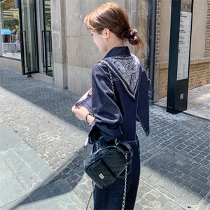 2026春装时尚牛仔阔腿裤两件套套装女配丝巾新款高端欧货洋气时髦图片