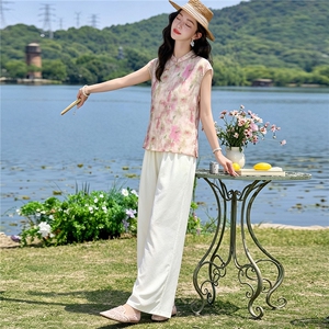 2026年夏季时尚潮流两件套女图片