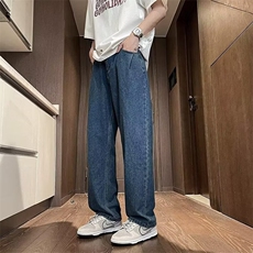 深蓝色