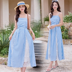 现货2025年夏季女时尚优雅气质新款蕾丝拼接吊带格子连衣裙，女装连衣裙，奋斗女王