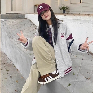 2025新款美式小樱桃刺绣棒球服外套女春秋宽松休闲撞色夹克上衣图片