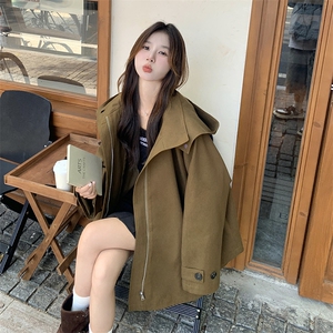 独特超好看斗篷风衣女2025春秋新款宽松休闲连帽工装外套流行爆款图片