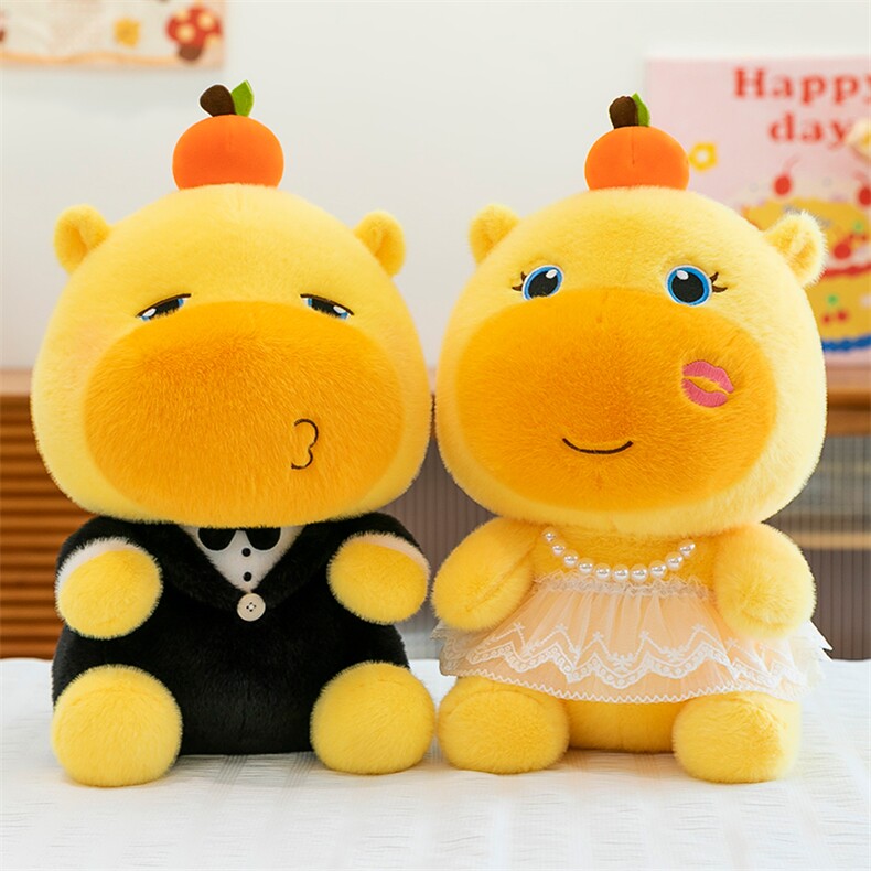 乐贝儿网供—情侣水豚噜噜送礼物生日床头摆件，乐贝儿网供