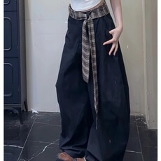 黑色