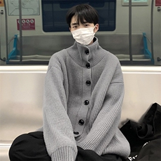 灰色