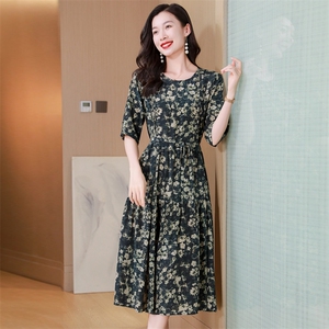 杭州重磅真丝连衣裙女夏季2025新款时尚印花显瘦高端桑蚕丝裙子图片