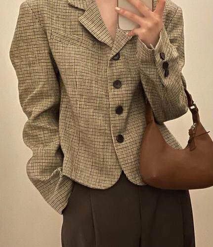 秋装主做：裤子，西装，风衣，女装西装，韩可人