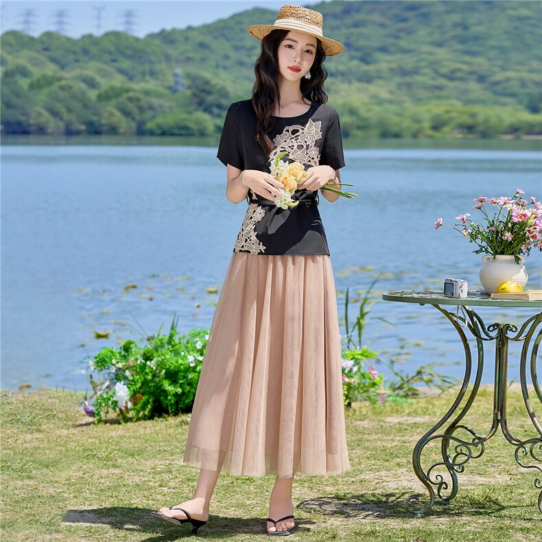 现货2026夏季新款时尚刺绣洋气潮流宽松遮肉显瘦两件套裙套装女,女装套装/套裙,尚洛菲