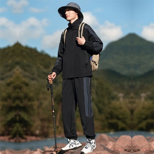 秋季新款现货主推大码港风情侣立领休闲运动户外登山套装男D02P65