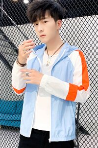 防晒衣服薄款春秋夏季韩版夹克潮流衣服帅气风衣男士外套V99图片