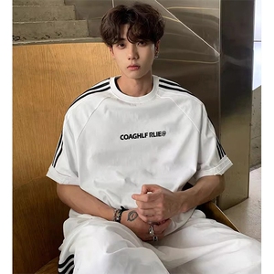 抖音得物高品质二开240克宽松纯棉美式潮牌三条杠织带短袖T恤图片