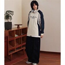 藏青色
