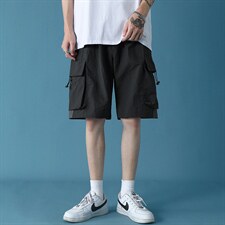 黑色