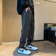 灰色