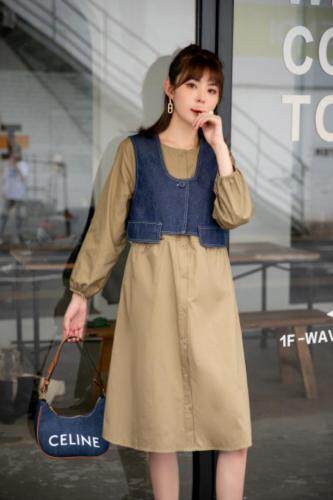 秋款连衣裙，女装连衣裙，莫妮菲