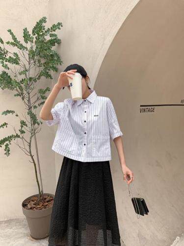 【现货】经典刺绣衬衫?不规则半裙气质简约，女装衬衫，壹题YITI