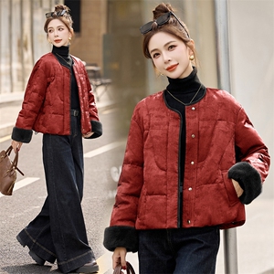 2024年冬季白鸭绒短款羽绒服图片