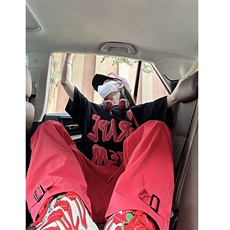 红色