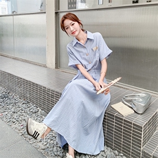 蓝色条纹衬衫连衣裙女夏2025新款高级感学院风森系流行小个子爆款，女装连衣裙，2D080