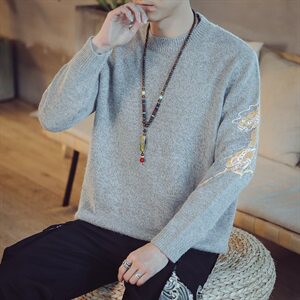 9056*咖啡厅中国风男士秋冬麒麟绣花毛衣针织衫男 黑色全身 *P75图片