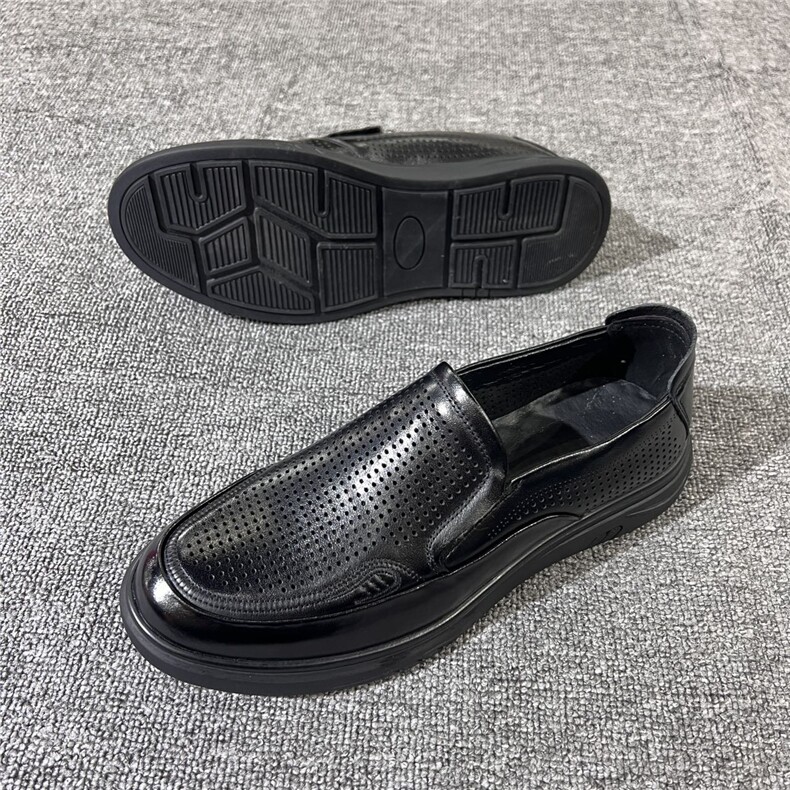 镂空皮鞋男士夏季透气防臭真皮软底休闲舒适一脚蹬男鞋打孔皮凉鞋，男鞋凉鞋，黄金折扣鞋