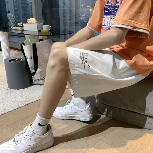 浅灰色