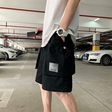 黑色