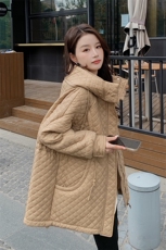冬款现货宽松菱形格绗缝棉服293-062，女装棉衣/棉服，菡迪欧娜