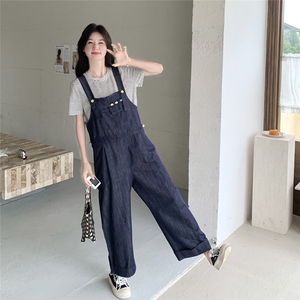盐甜系穿搭时尚牛仔背带裤套装女夏新款学院风减龄条纹t恤两件套图片