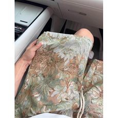 黄色