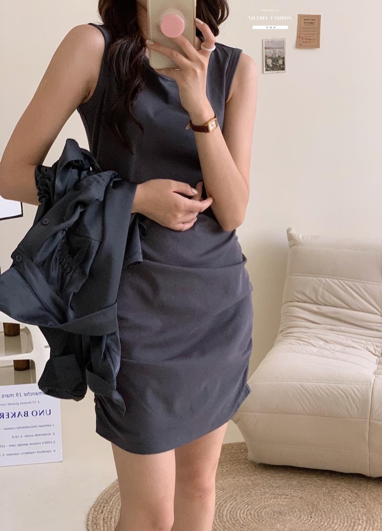 香丽迪网红chic高级感丝滑醋酸外披两件套,女装其它,香丽迪1