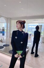 腰部打懒针织花朵上衣，其它，ceelphy