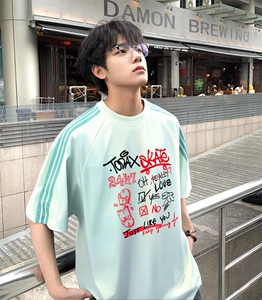 抖音得物品质二开240克宽松纯棉美式潮牌印花三条杠中性风短袖T恤图片