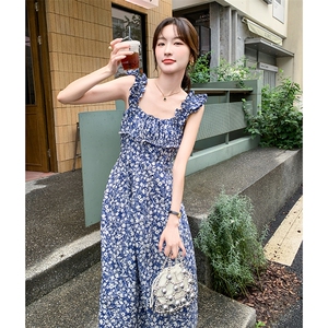 无袖蓝色碎花吊带背心连衣裙女夏2025新款流行超火爆款温柔风长裙图片