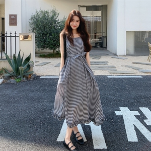 小众设计2025夏季新款减龄黑白格子木耳边少女背心连衣裙女长裙图片