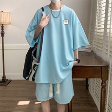 浅蓝色