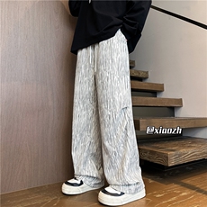 奶白色