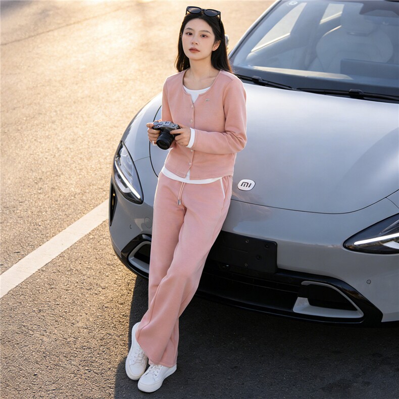 重工减龄时尚套装女春季款设计感V领拼接假两件上衣阔腿裤两件套,女装套装/套裙,江南