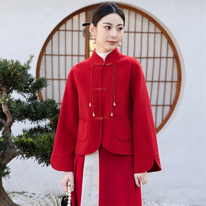 针织连帽红色羊羔毛呢外套女秋冬2025新款学院风皮毛一体呢大衣图片