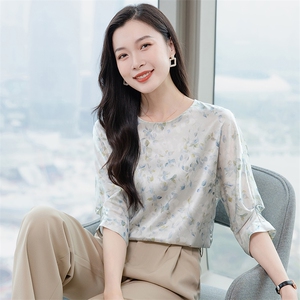 真丝衬衫女2026新款圆领复古文艺五分袖上衣女高级感宽松显瘦图片