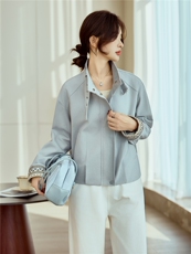 复古英伦风立领短款风衣外套女2026早春新款洋气夹克简约百搭上衣，女装短外套，梦懿尔