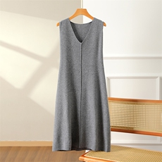 秋冬羊毛马甲女连衣裙无袖宽松针织背心中长款毛衣坎肩V领羊毛衫，女装连衣裙，松航羊绒