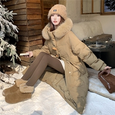 8822长款连帽狐狸毛领宽松阔版加厚保暖羽绒服女，女装羽绒服，衣秀之家