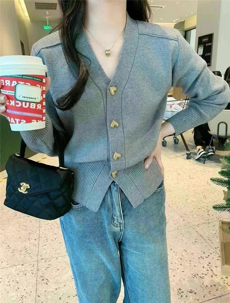 爱心金色扣子针织开衫女春秋新款小香风V领毛衣韩系短款红色外套,针织衫/毛衣,美莎羊绒