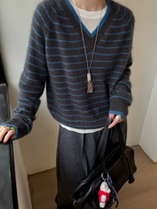 2025年秋季时尚百搭通勤简约休闲V领条纹套衫,女装针织衫/毛衣,琳尚羊绒, 2025年秋季时尚百搭通勤简约休闲V领条纹套衫,女装针织衫/毛衣,琳尚羊绒,